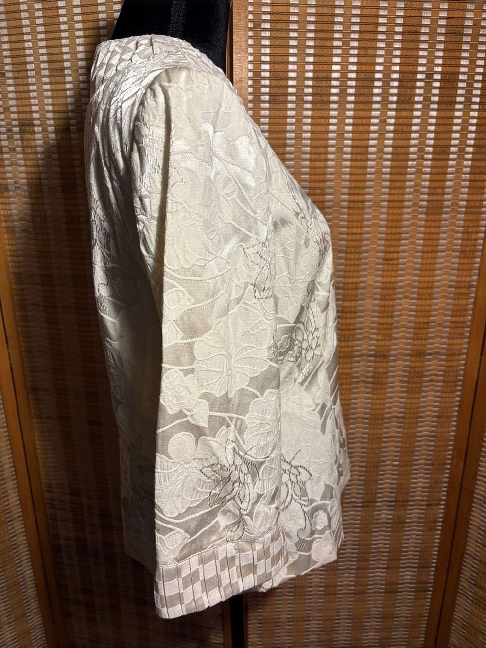 Chicos | Women’s Amaye Antique Ivory Jacquard Jacket/Blouse - Size 1 (Medium) - Picture 3 of 15